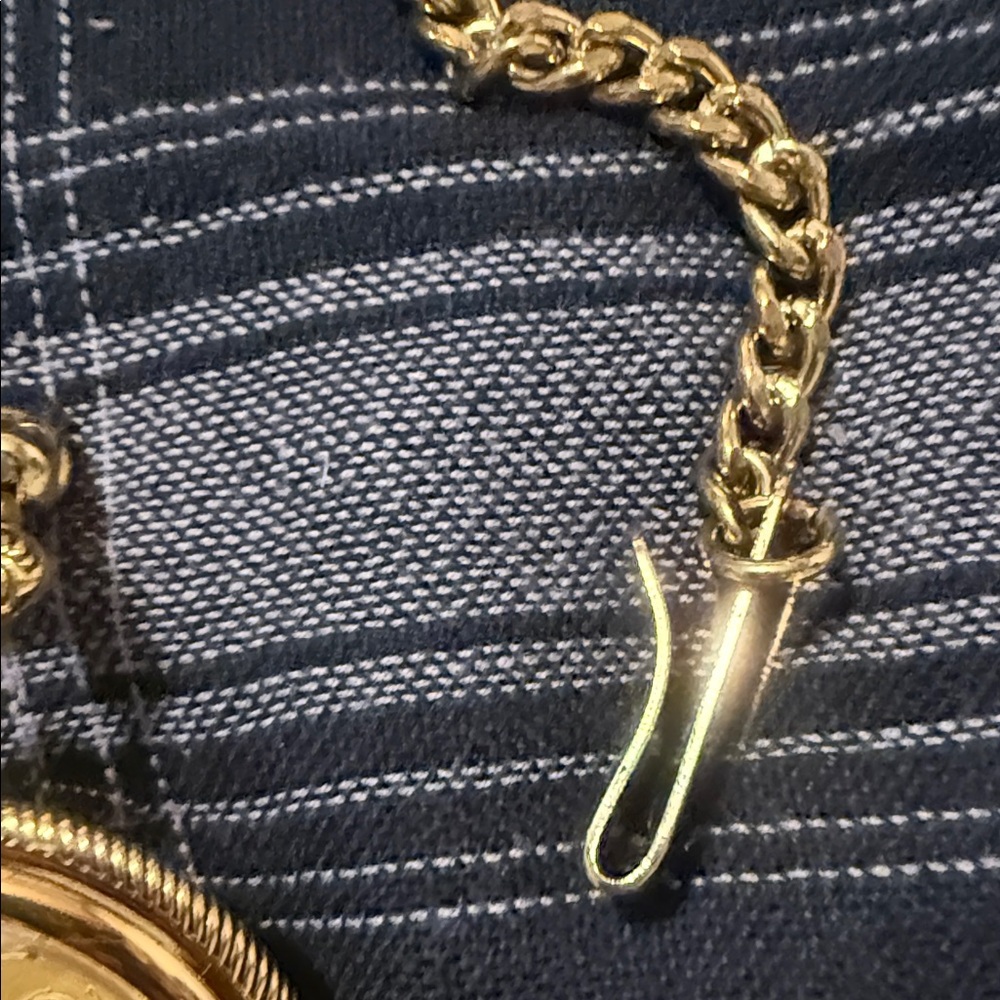 VTG Tokyo Disneysea Celebration 2002 Gold Pocket Watch with Chain - Picture 7 of 8